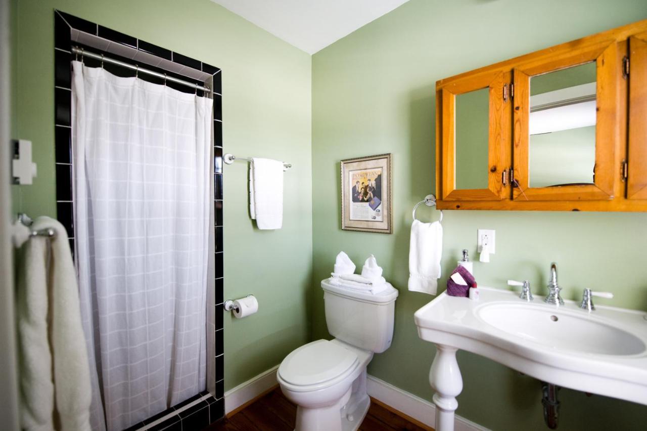 Hopkins Ordinary Bed, Breakfast And Ale Works Bed & Breakfast Sperryville Dış mekan fotoğraf